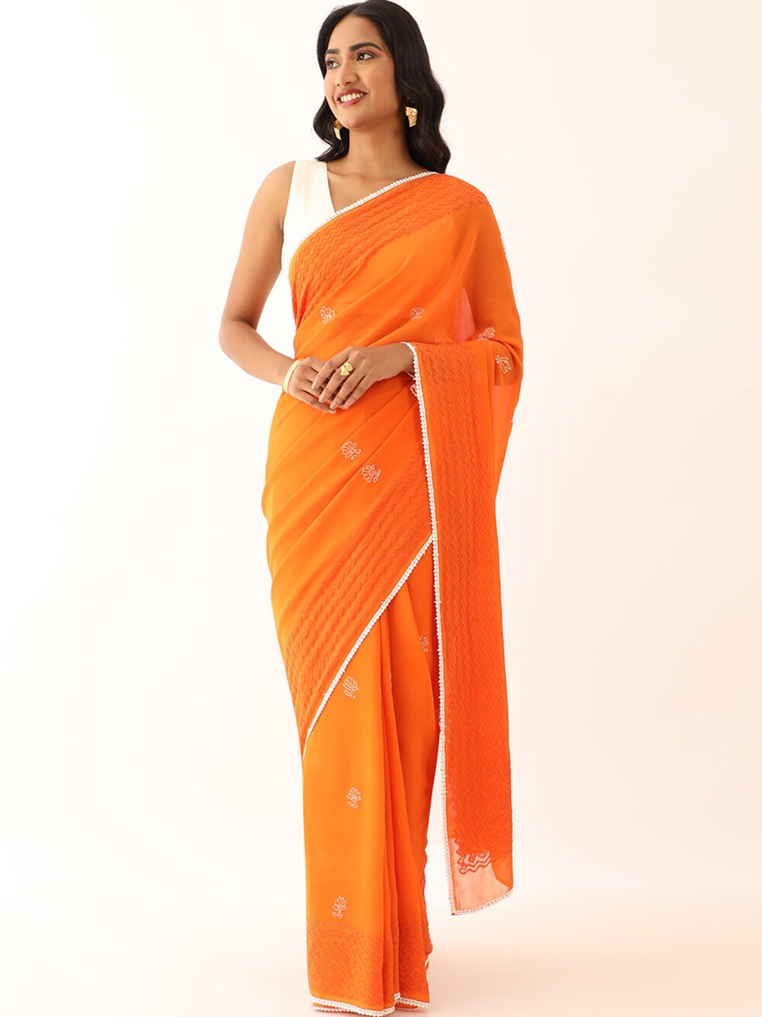 

Taneira Floral Embroidered Pure Georgette Saree, Orange