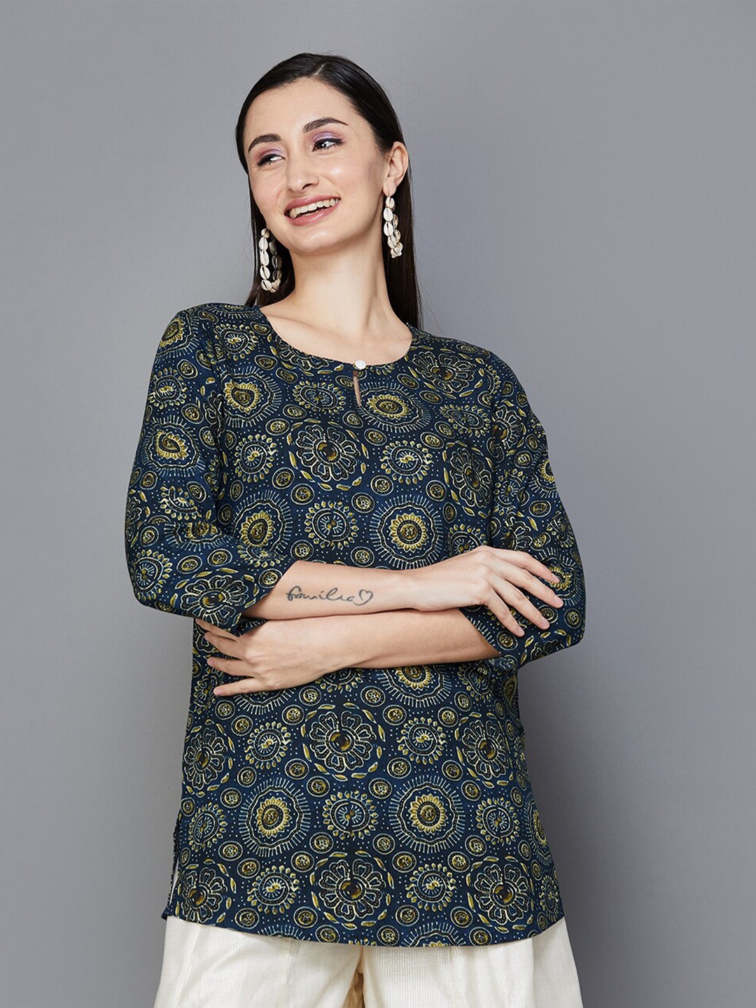 

Melange by Lifestyle Ethnic Motifs Printed Tunic, Navy blue