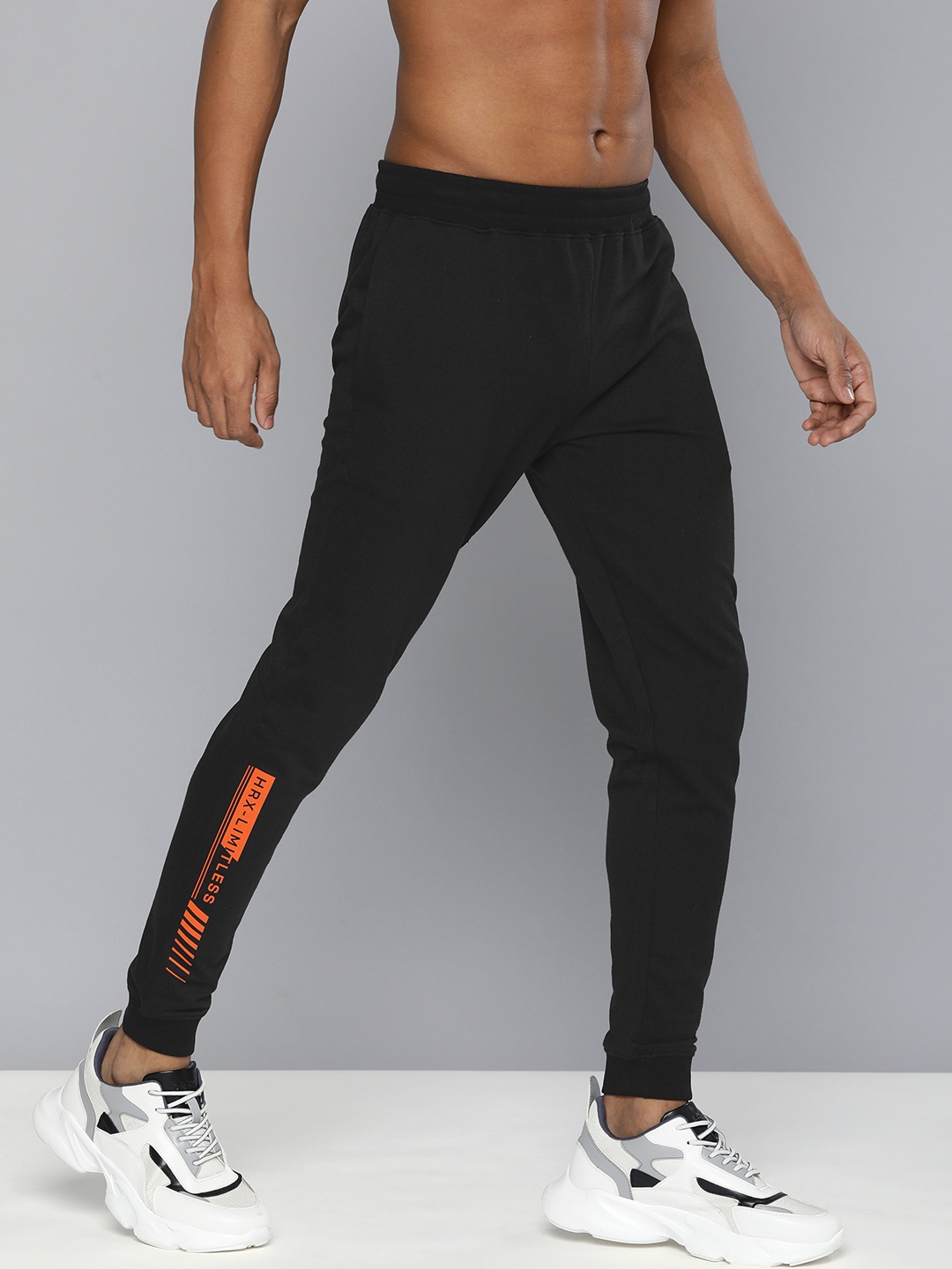 

HRX by Hrithik Roshan Men Lifestyle Graphic Printed Regular Fit Joggers, Black