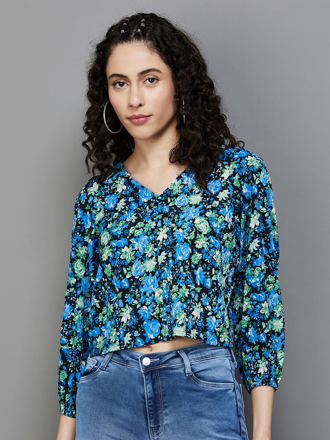 

Ginger by Lifestyle Floral Printed V-Neck Puff Sleeves Top, Black