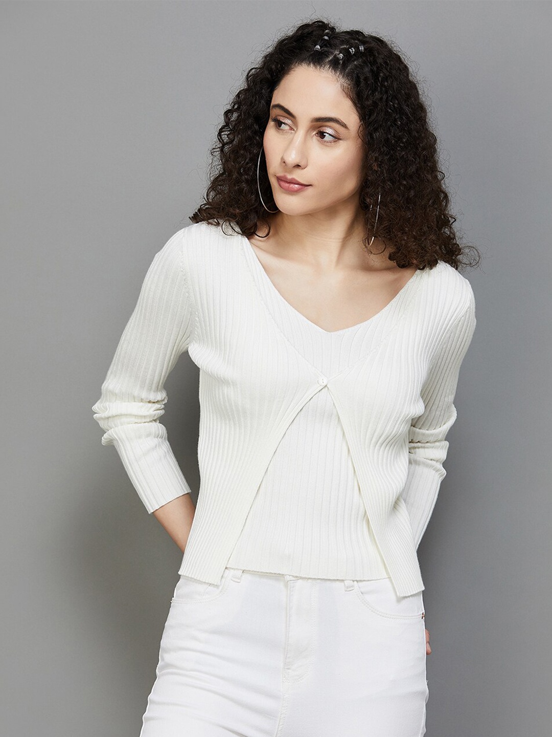 

Ginger by Lifestyle Vertical Striped V-Neck Top, Off white