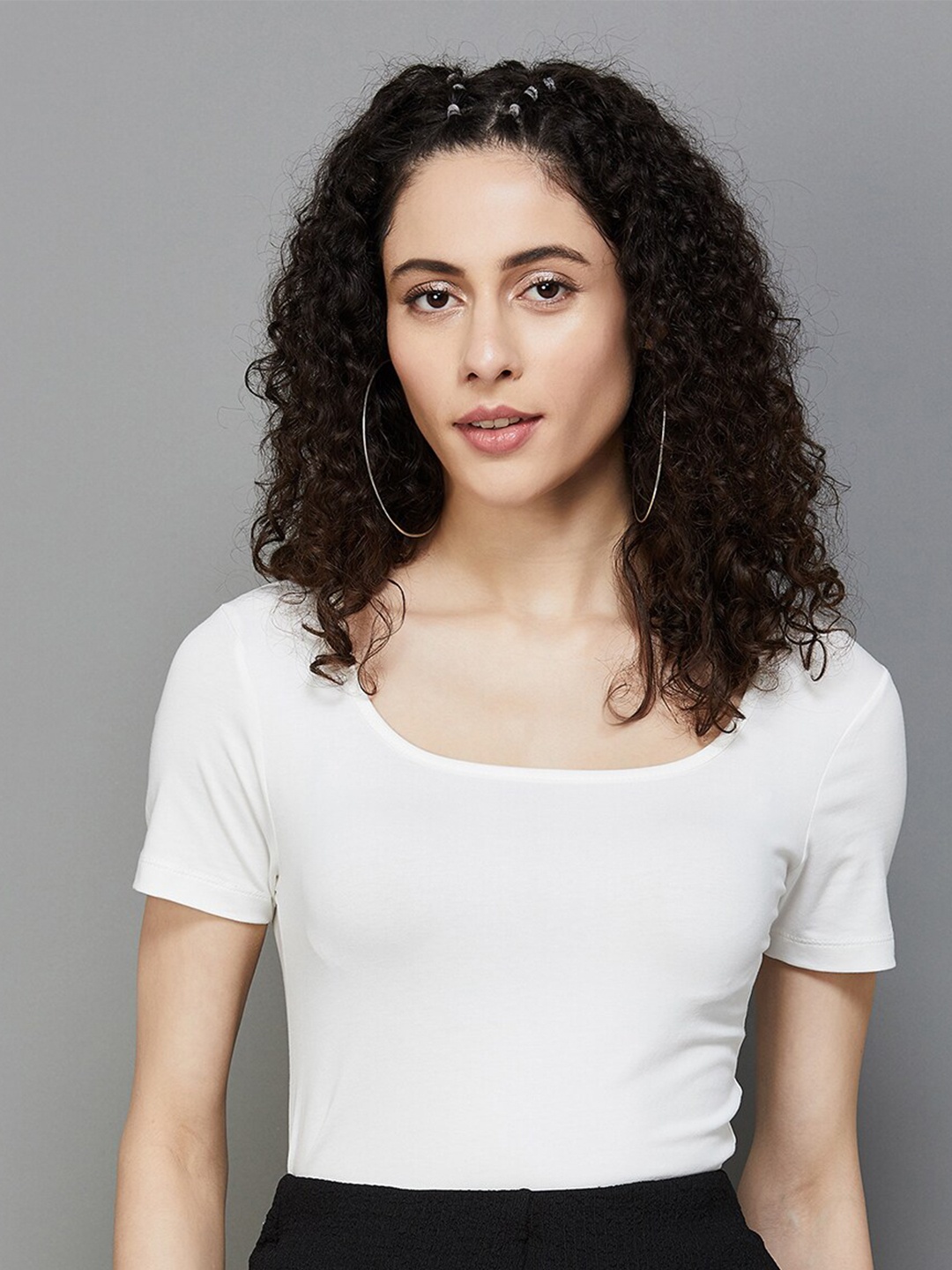

Ginger by Lifestyle Scoop Neck Fitted Cotton Top, Off white