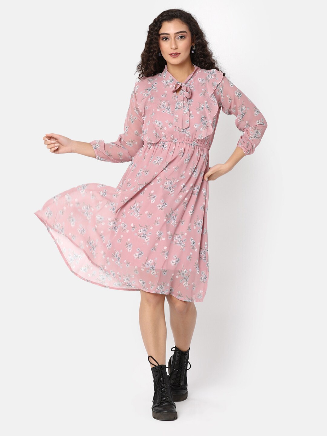 

V-Mart Pink Floral Printed Tie-Up Neck Puff Sleeves Pleated Cotton Fit & Flare Dress