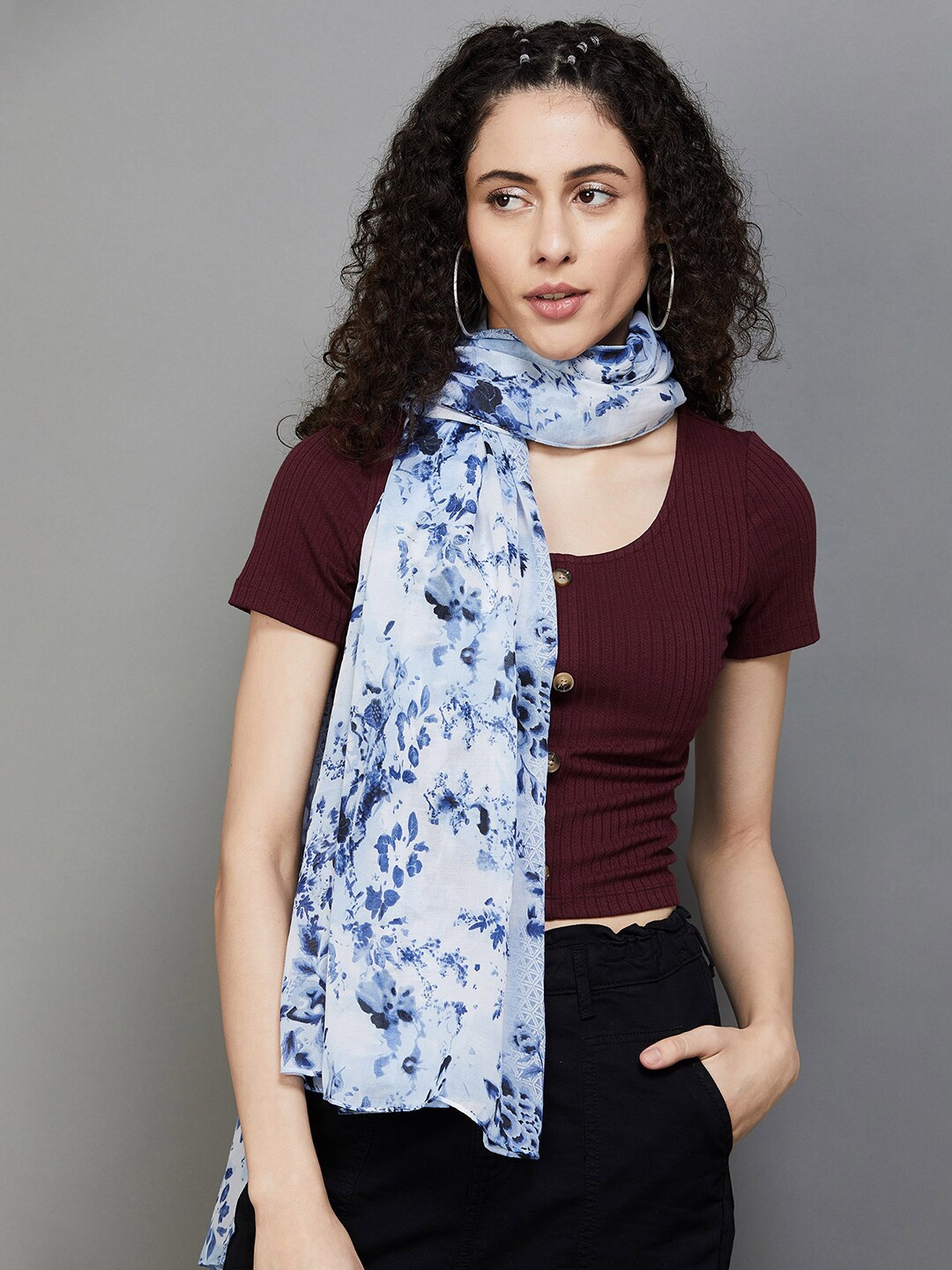 

Ginger by Lifestyle Abstract Printed Stole, Blue