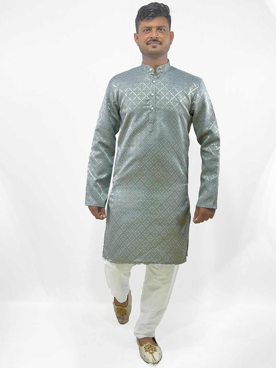 

amzira Floral Woven Design Regular Kurta With Pyjamas, Silver