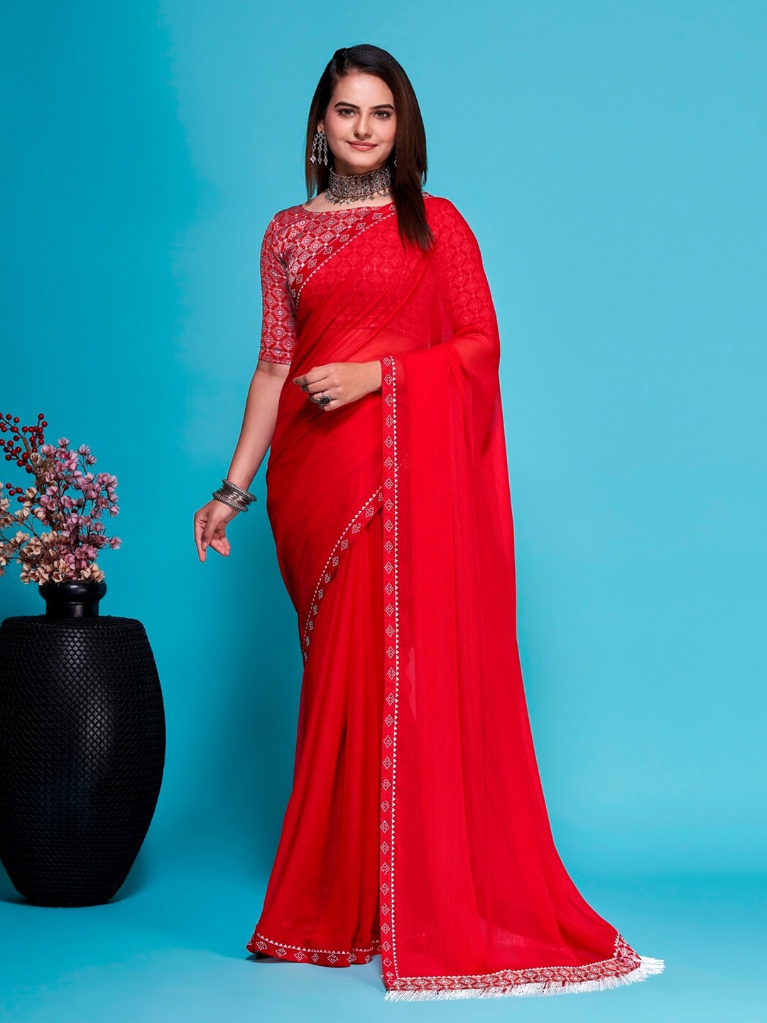 

AVANTIKA FASHION Beads and Stones Pure Silk Saree, Red