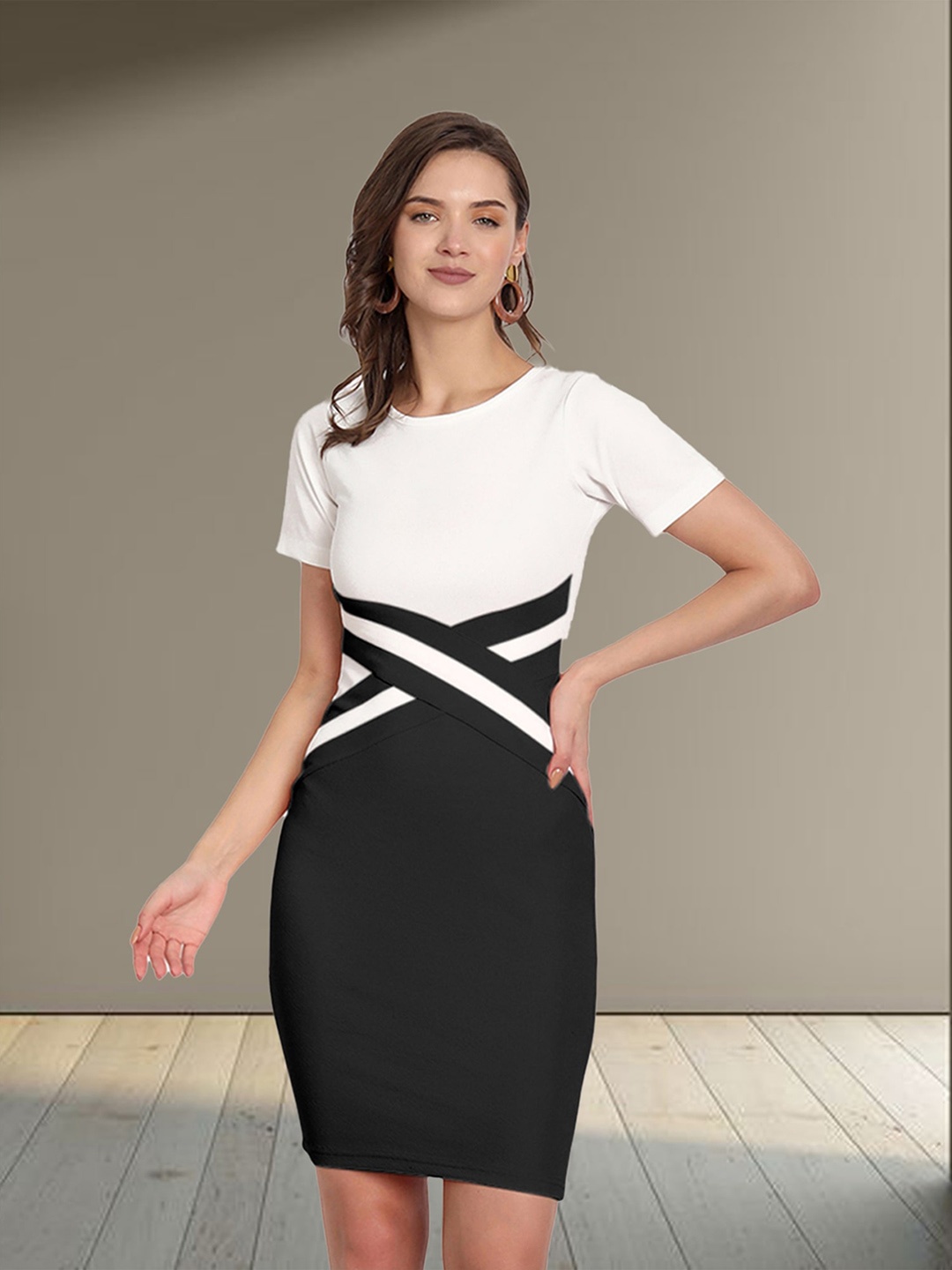 

N N ENTERPRISE Colourblocked Sheath Dress, Black