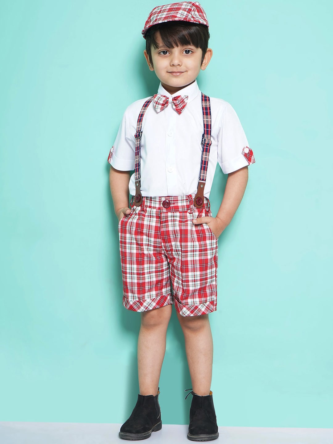 

Aj DEZInES Boys Printed Shirt & Shorts With Cap & Suspenders, White