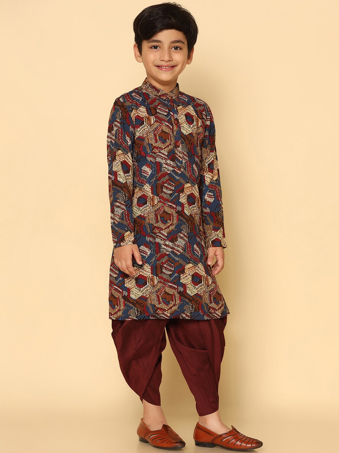 

KISAH Boys Abstract Printed Mandarin Collar Straight Pure Cotton Kurta, Maroon