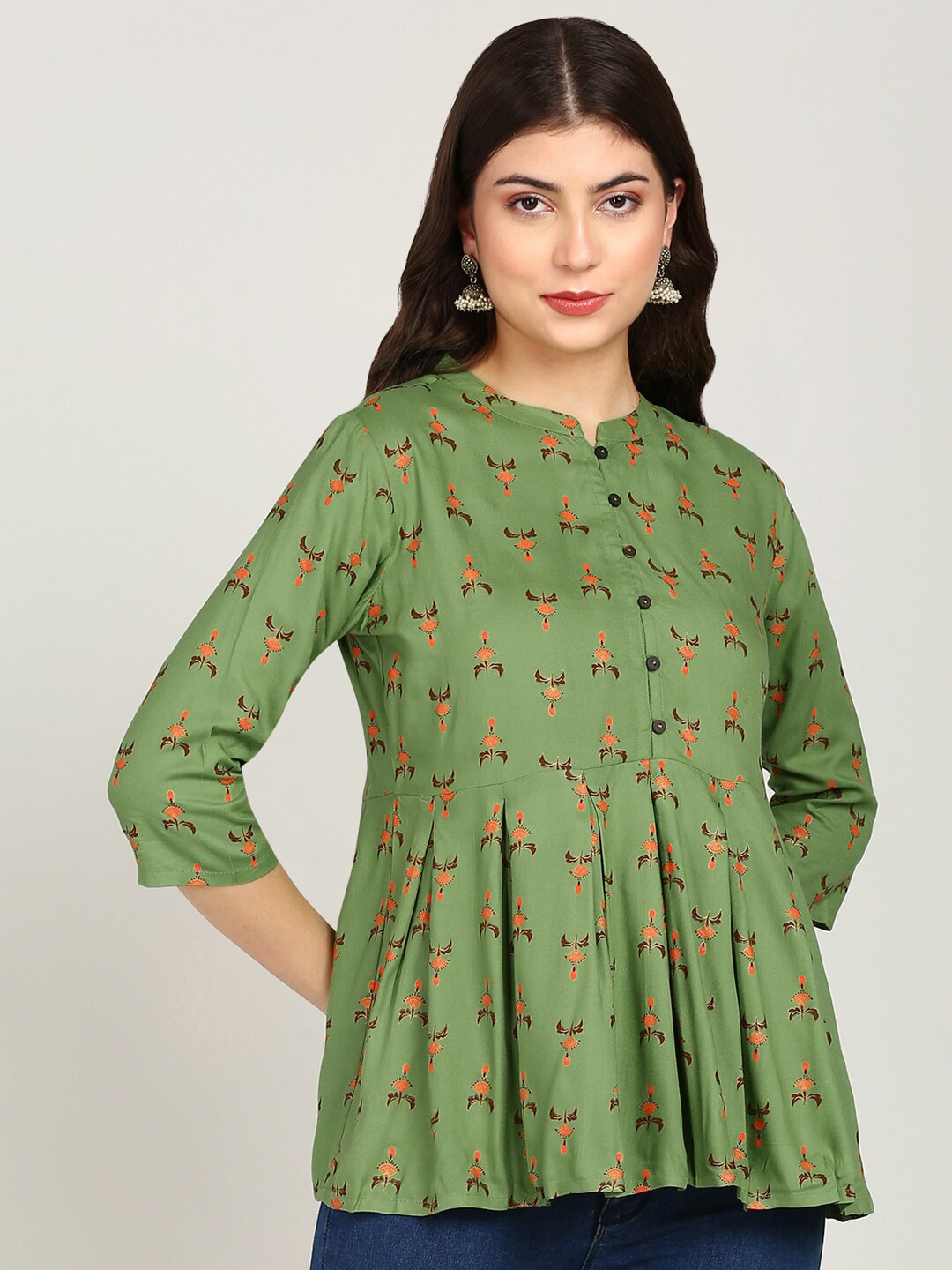 

MALHAAR Floral Printed Mandarin Collar Pleated A-Line Kurti, Green