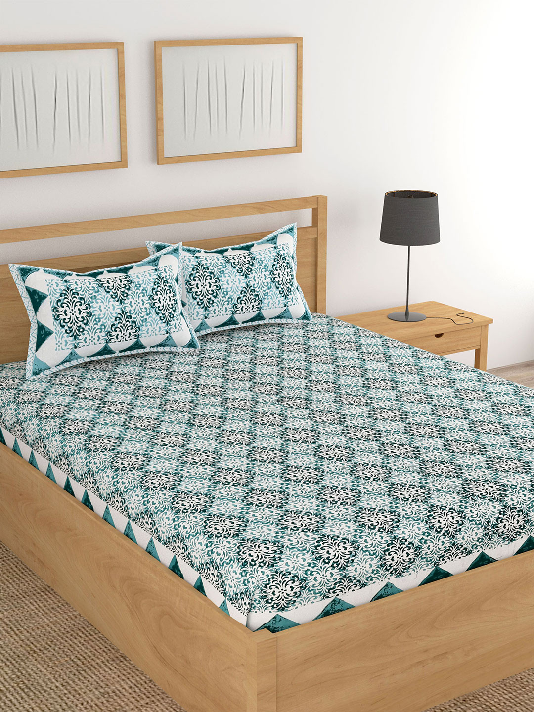 

Lali Prints Green & White Ethnic Motifs Printed 180 TC Cotton King Bedsheet Set