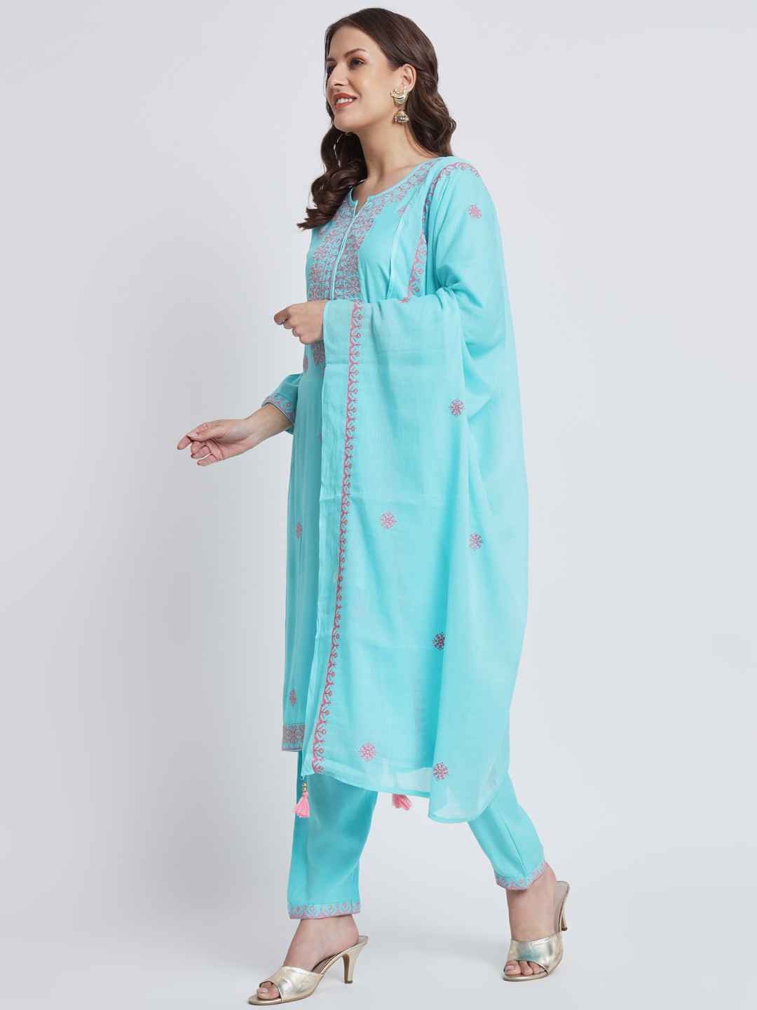 

IkDaiya Ethnic Motifs Embroidered Regular Thread Work Kurta & Trousers With Dupatta, Blue