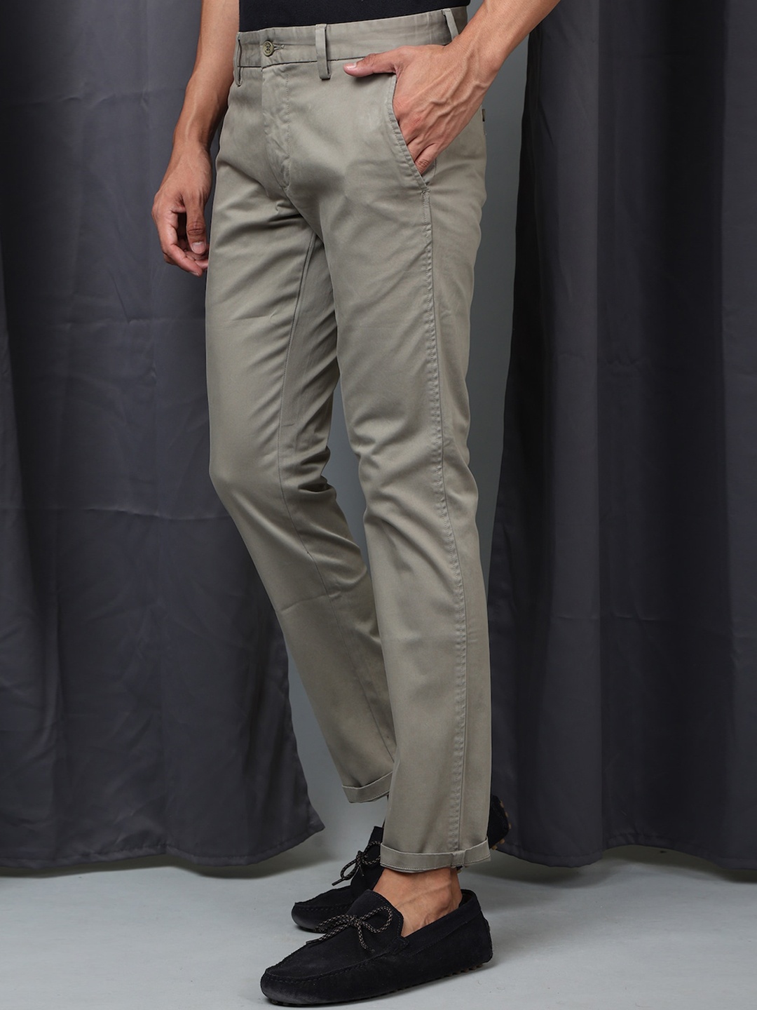 

POE Men Mid-Rise Smart Slim Fit Chinos Trousers, Green
