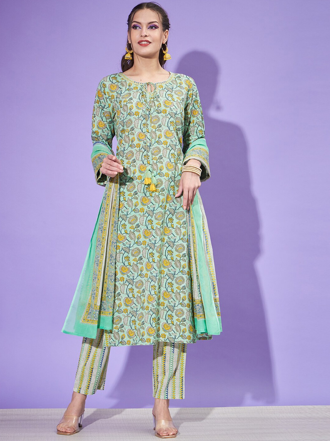 

Silai Bunai Green Floral Printed Tie-Up Neck Pure Cotton Kurta with Trousers And Dupatta
