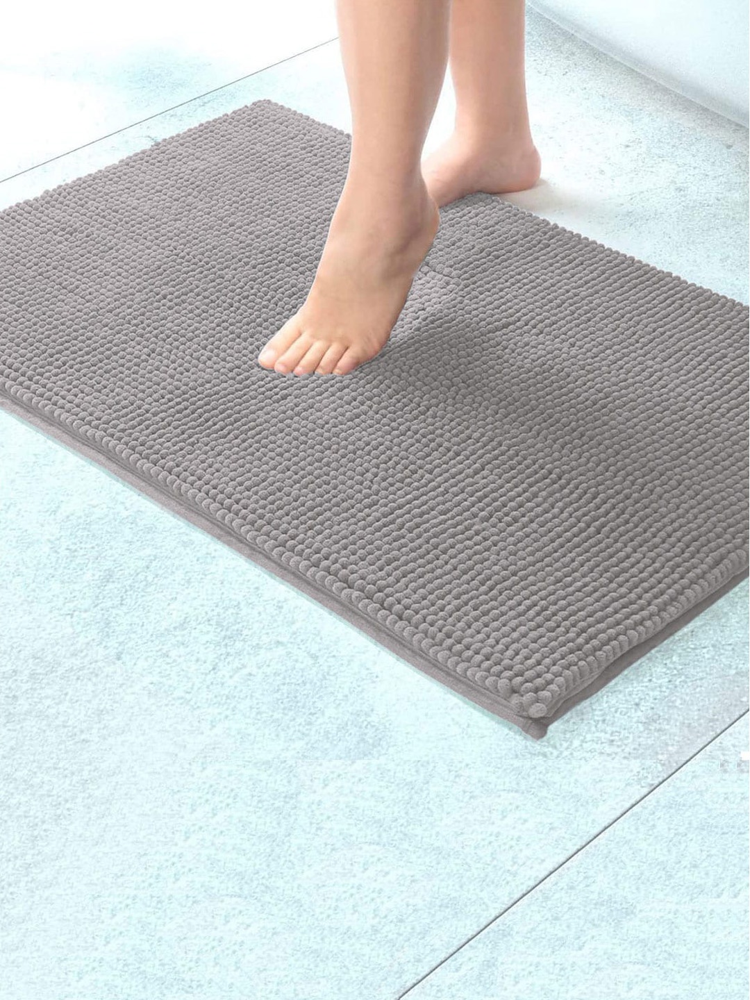 

LUXEHOME INTERNATIONAL Chenille Grey Anti-Skid Bath Rug