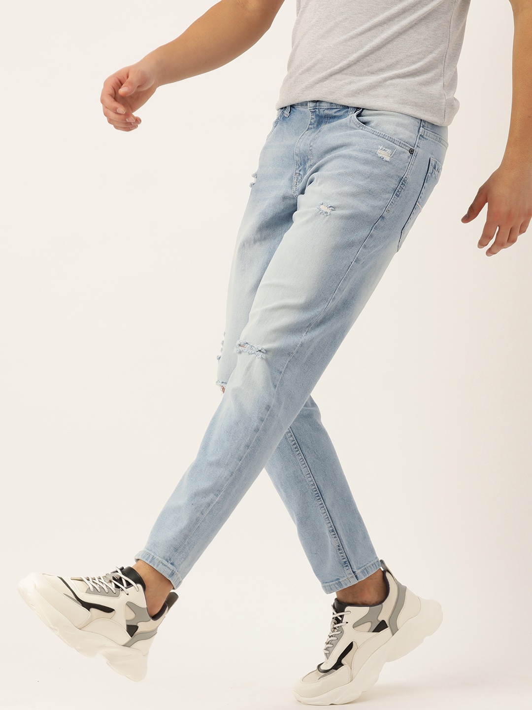 

Mast & Harbour Men Carrot Fit Low Distress Light Fade Stretchable Jeans, Blue