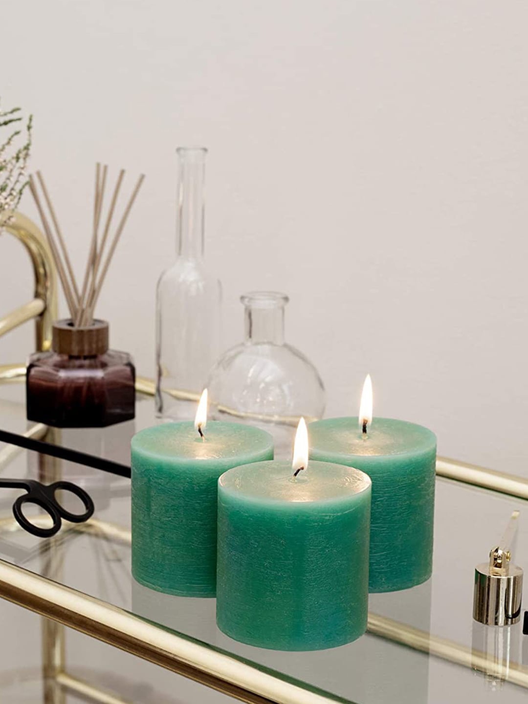 

Aromatic Fables Green 3 Pieces Rustic Pillar Candles