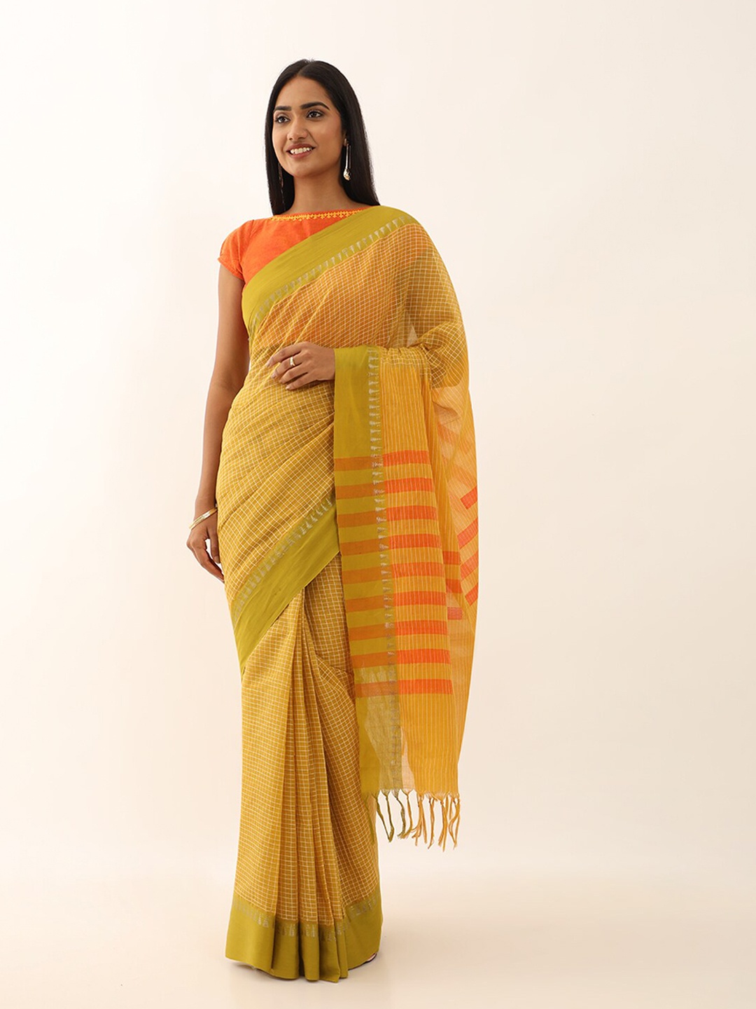 

Taneira Checked Woven Design Pure Cotton Narayan Peth Saree, Yellow
