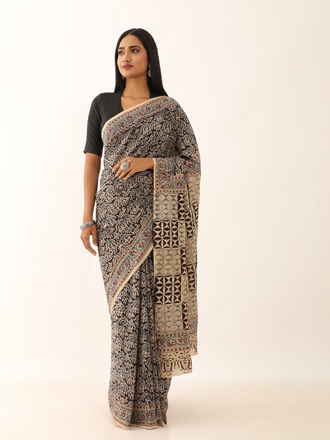 

Taneira Kalamkari Printed Pure Cotton Block Print Saree, Black