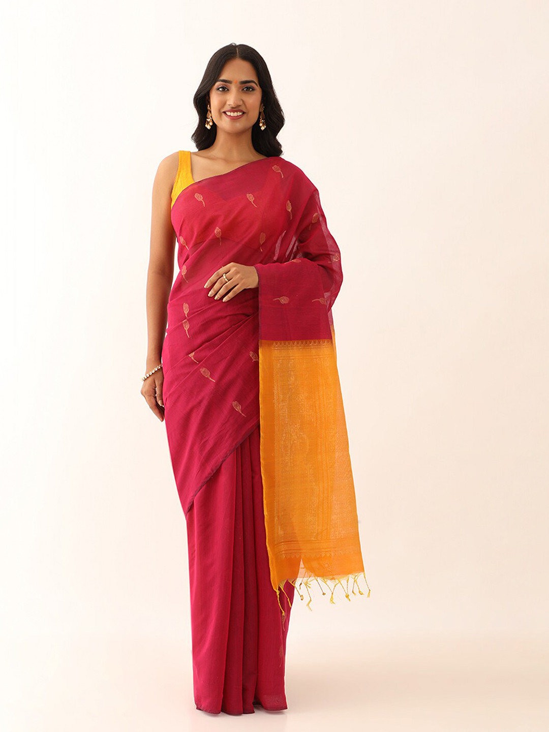 

Taneira Floral Woven Design Silk Cotton Saree, Red