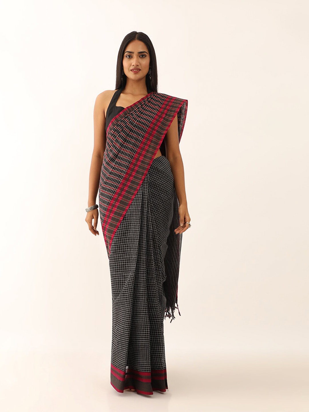 

Taneira Checked Pure Cotton Narayan Peth Saree, Black