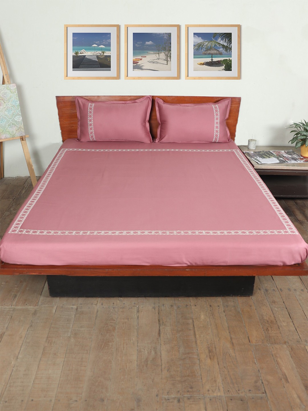 

ZEBA Pink & White 500 TC Pure cotton King Bedsheet With 2 Pillow Covers