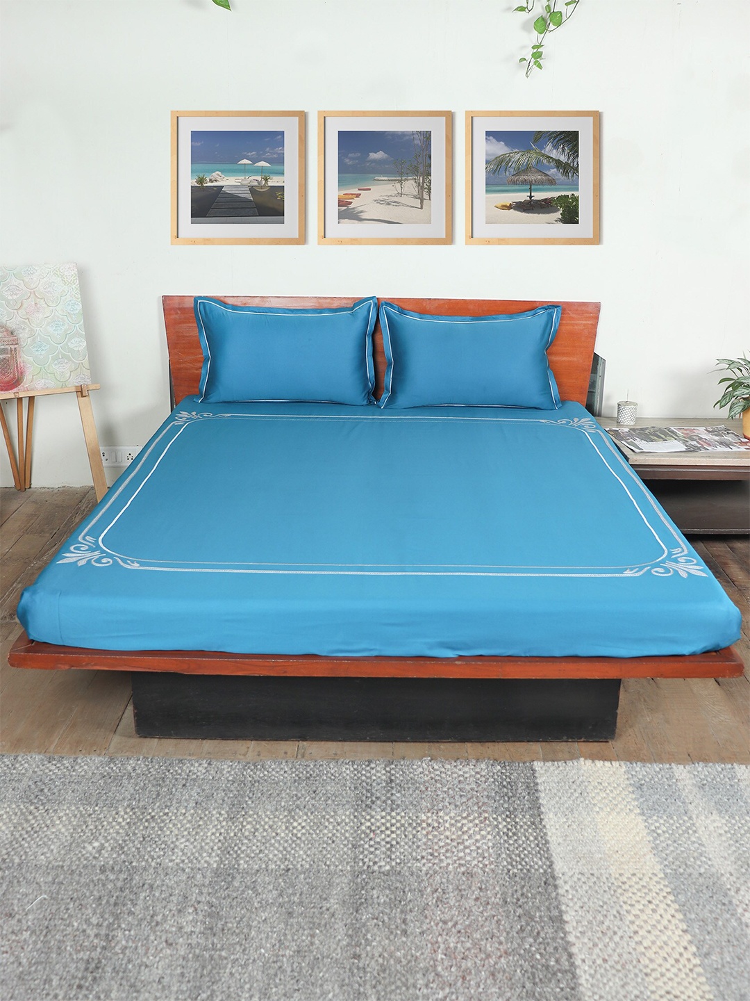 

ZEBA Blue & White 400 TC Cotton King Bedsheet with 2 Pillow Covers