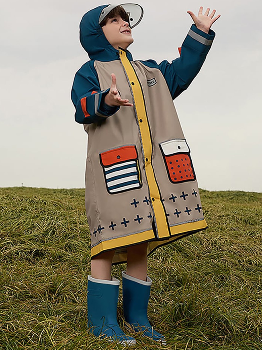

Little Surprise Box LLP Unisex Kids Geometric Printed Knee-Length Rain Jacket, Beige
