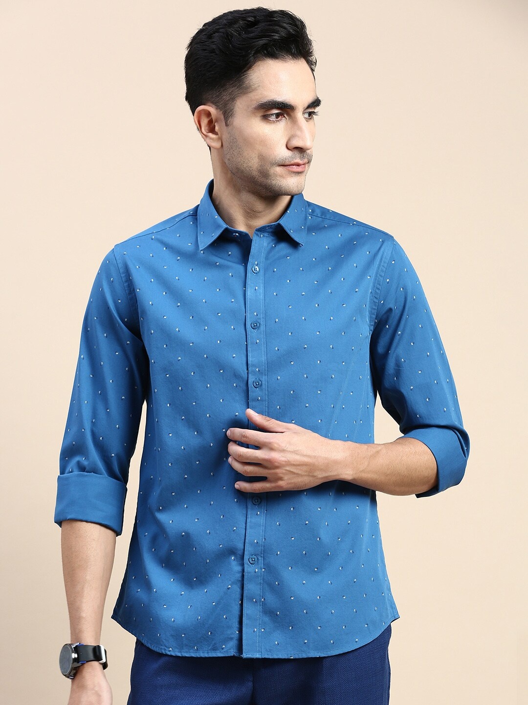 

INVICTUS Sport Micro-Ditsy Printed Spread Collar Slim Fit Cotton Casual Shirt, Blue