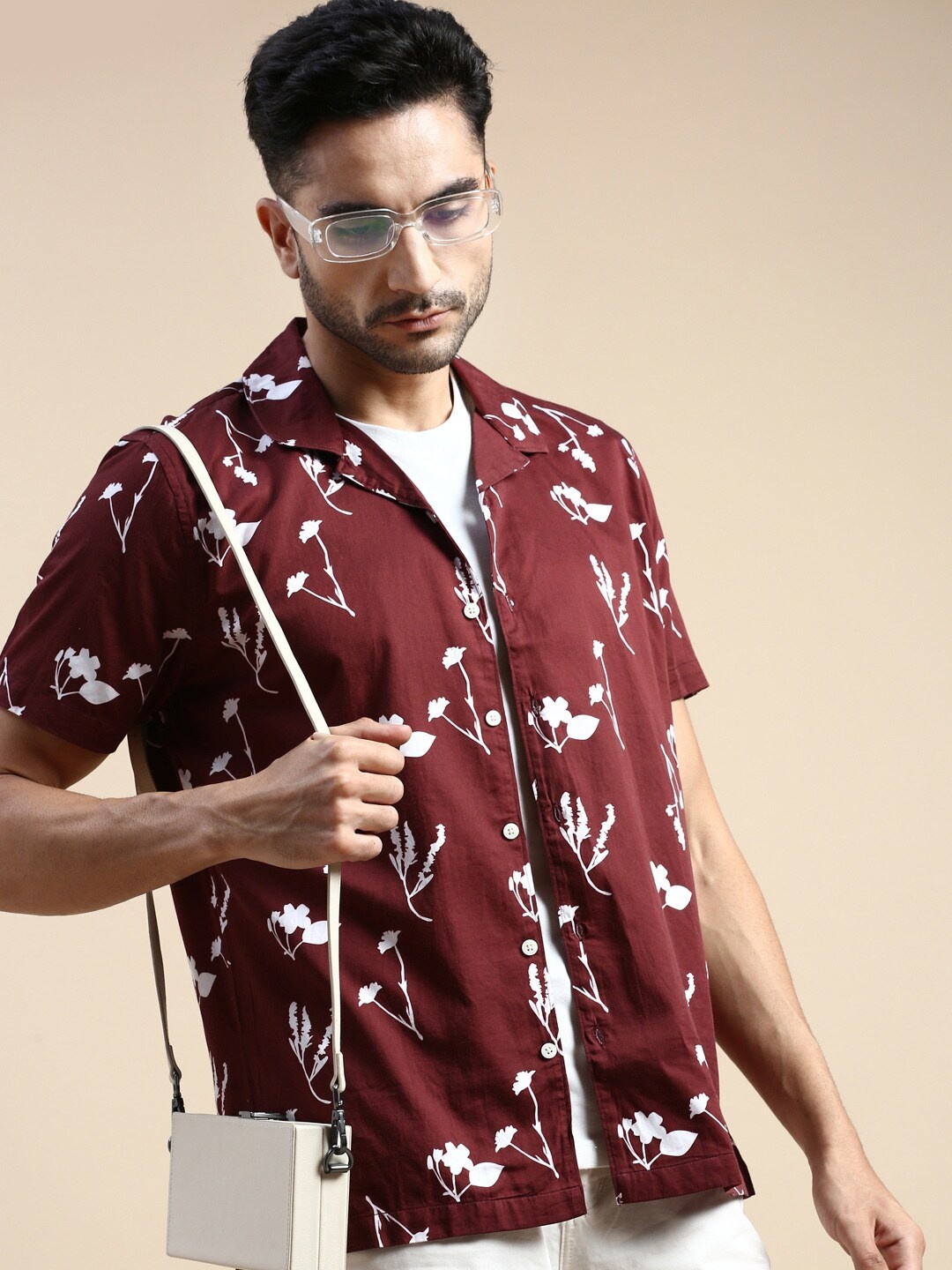 

INVICTUS Club Floral Printed Cuban Collar Slim Fit Cotton Casual Shirt, Maroon