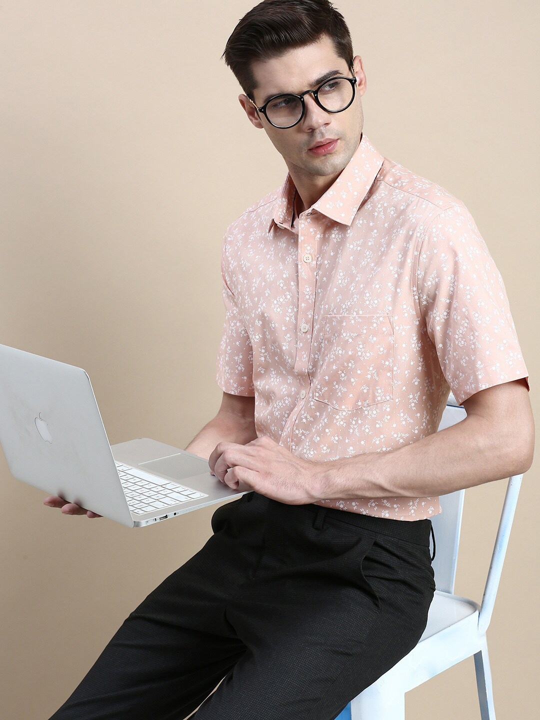 

INVICTUS Standard Floral Printed Slim Fit Cotton Formal Shirt, Peach