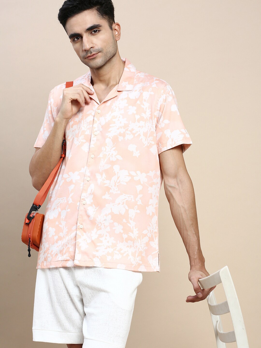 

INVICTUS Club Floral Printed Slim Fit Cotton Casual Shirt, Peach