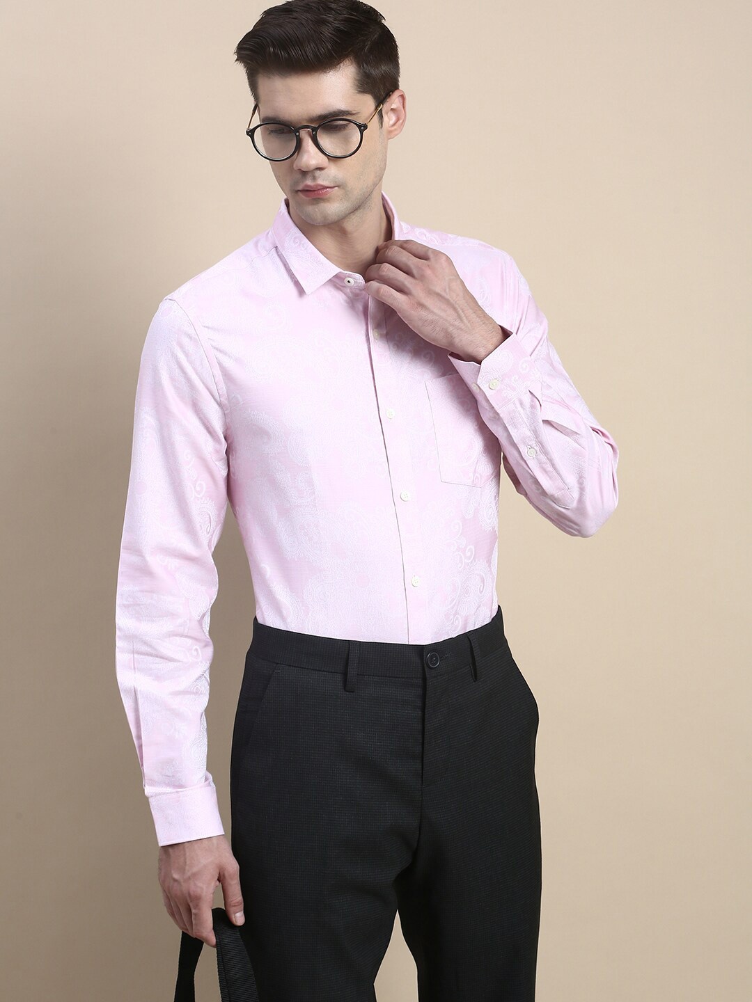 

INVICTUS Ethnic Motifs Printed Standard Slim Fit Oxford Cotton Formal Shirt, Pink