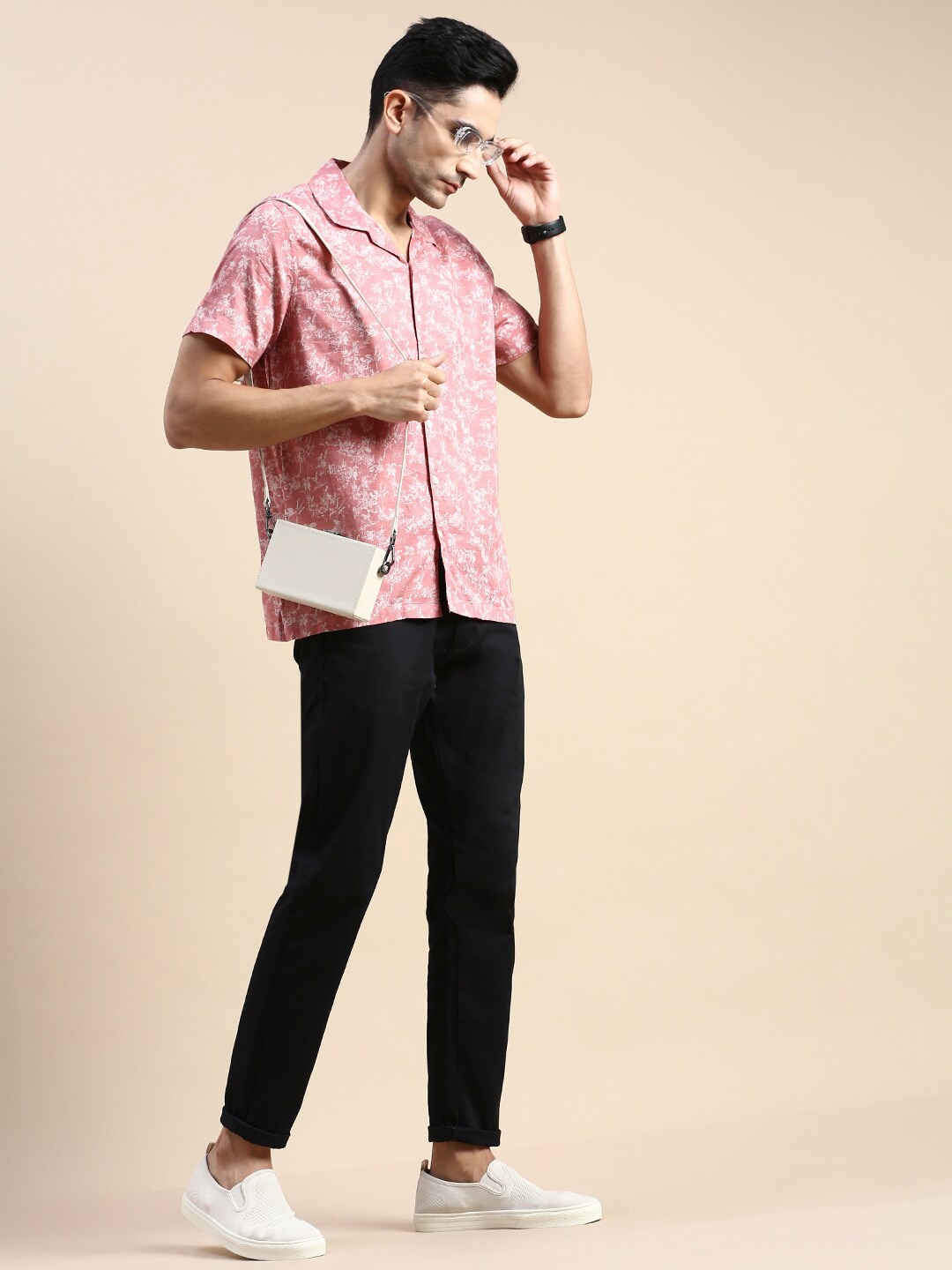 

INVICTUS Club Slim Fit Floral Printed Casual Cotton Shirt, Mauve