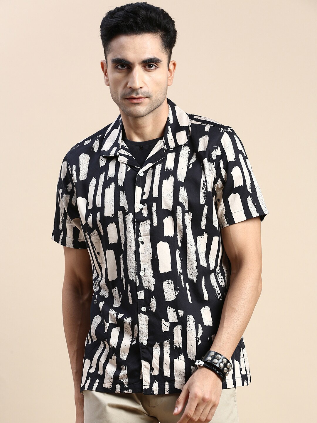 

INVICTUS Club Abstract Printed Cotton Slim Fit Casual Shirt, Black
