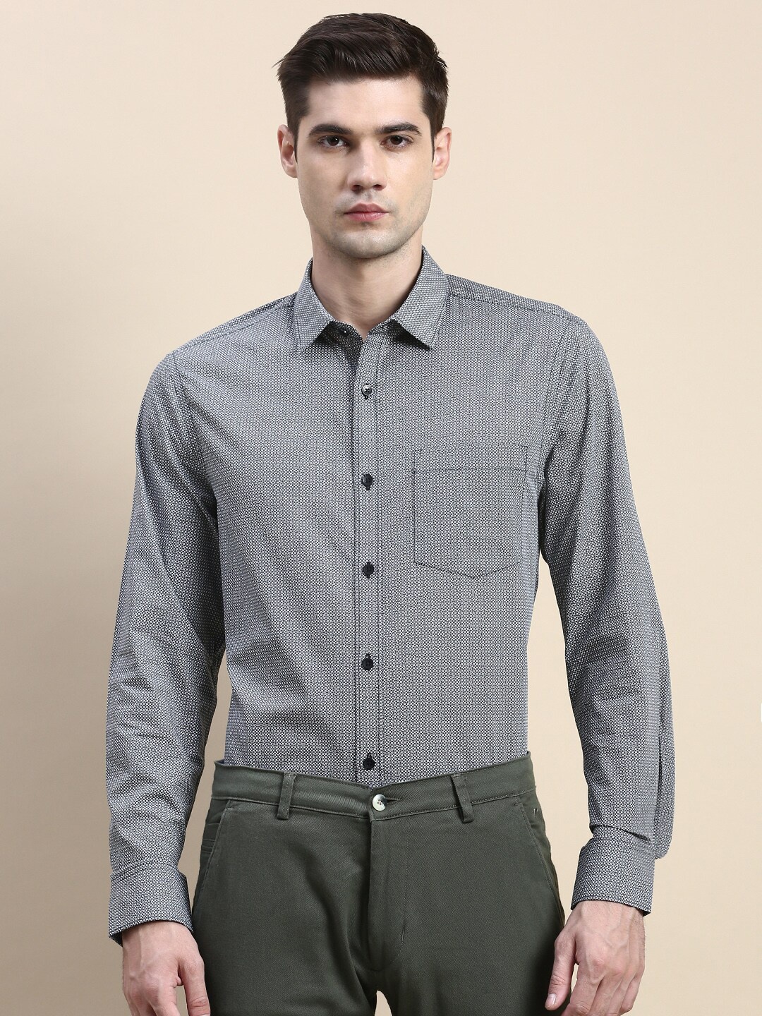 

INVICTUS Standard Micro Ditsy Printed Cotton Slim Fit Formal Shirt, Navy blue