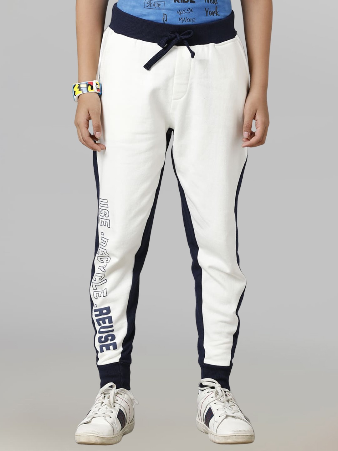 

UNDER FOURTEEN ONLY Boys Colourblocked Mid Rise Cotton Joggers, White