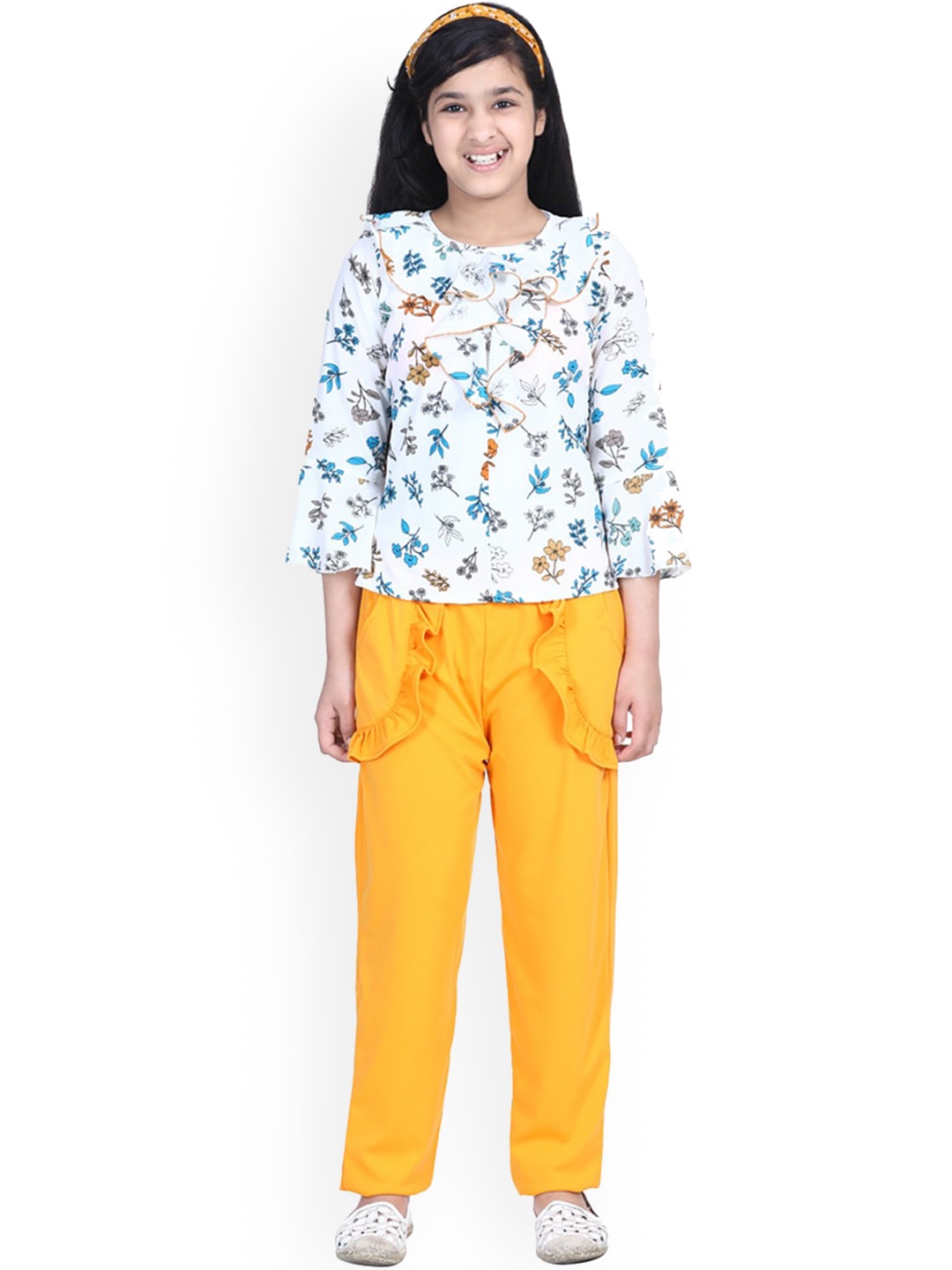 

Aj DEZInES Girls Printed Top With Trousers, White
