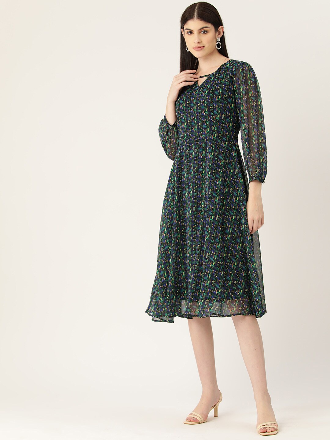 

DressBerry Black & Green Floral Printed Puff Sleeve Chiffon Fit & Flare Midi Dress