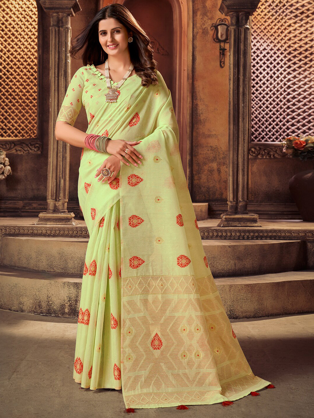 

Mitera Ethnic Motifs Woven Design Banarasi Saree, Yellow