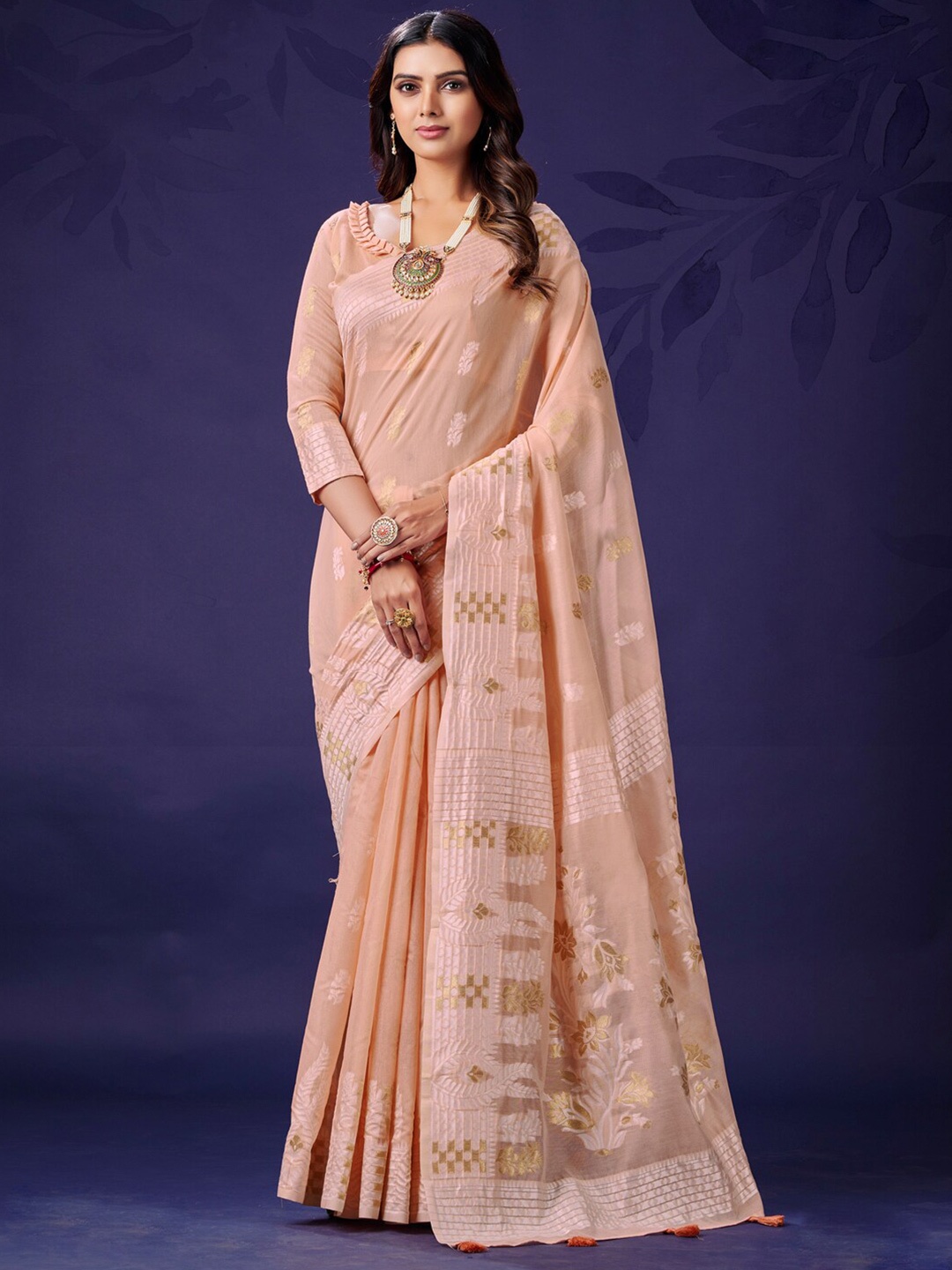 

Mitera Woven Design Zari Banarasi Saree, Peach