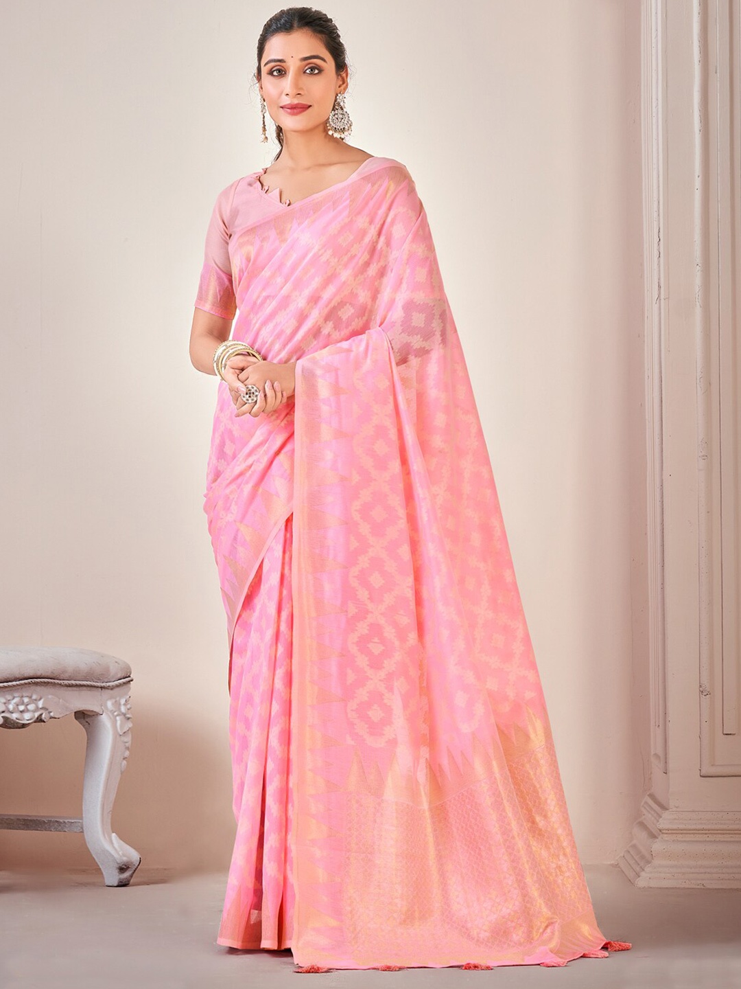 

Mitera Geometric Woven Design Zari Banarasi Saree, Pink