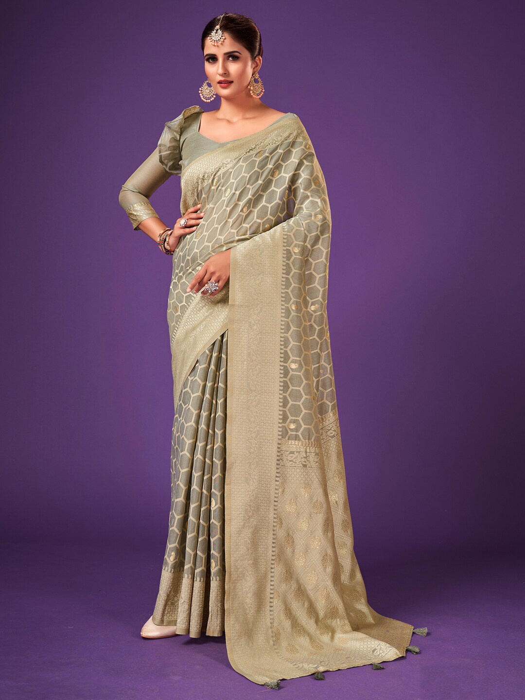 

Mitera Geometric Woven Design Zari Saree, Grey