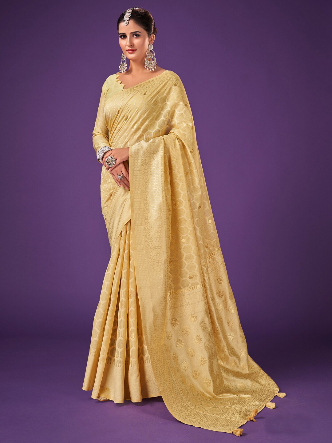 

Mitera Ethnic Motifs Woven Design Zari Banarasi Saree, Cream
