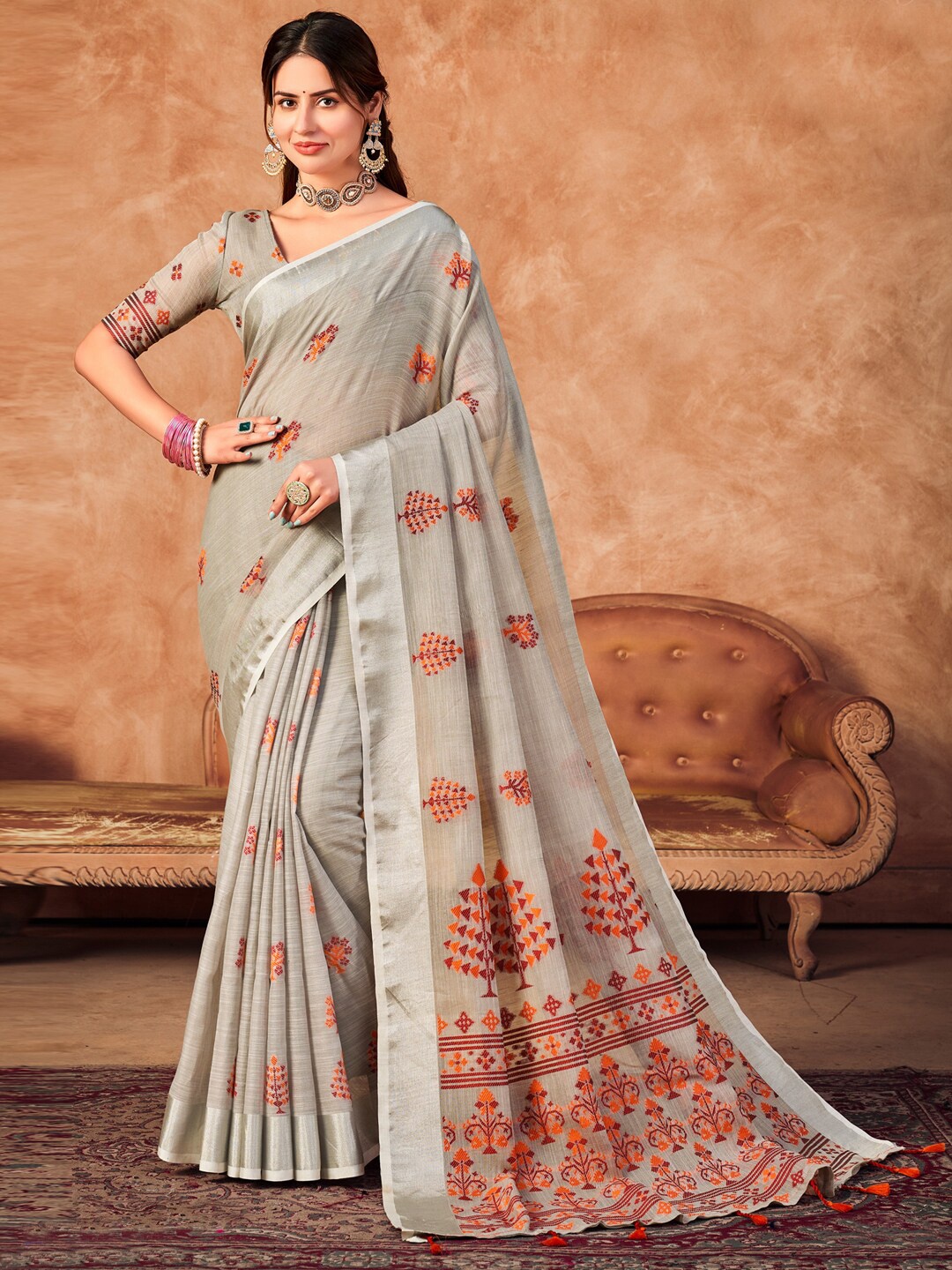 

Mitera Ethnic Motifs Woven Design Zari Linen Blend Banarasi Saree, Grey