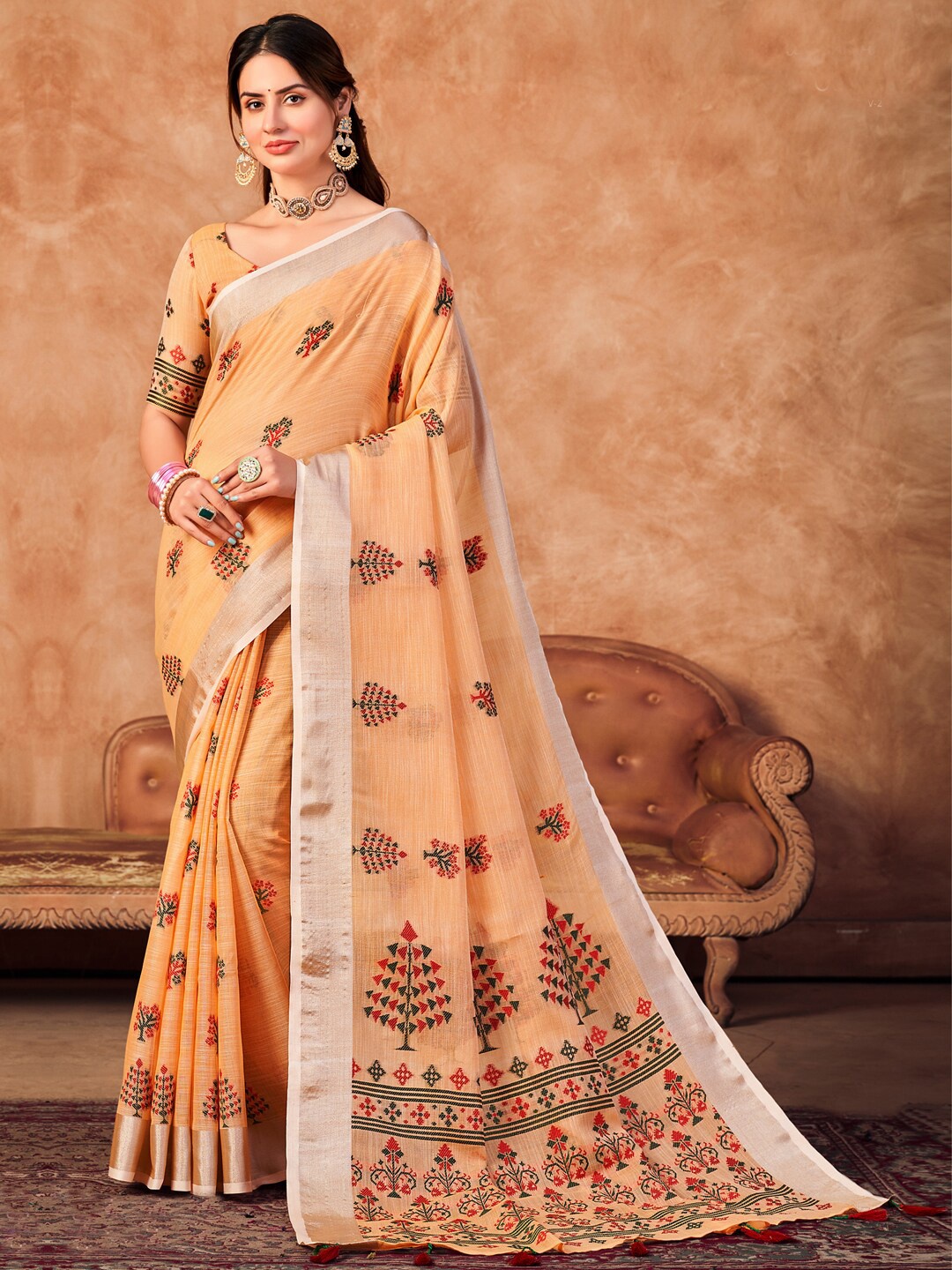 

Mitera Woven Design Zari Linen Blend Banarasi Saree, Peach