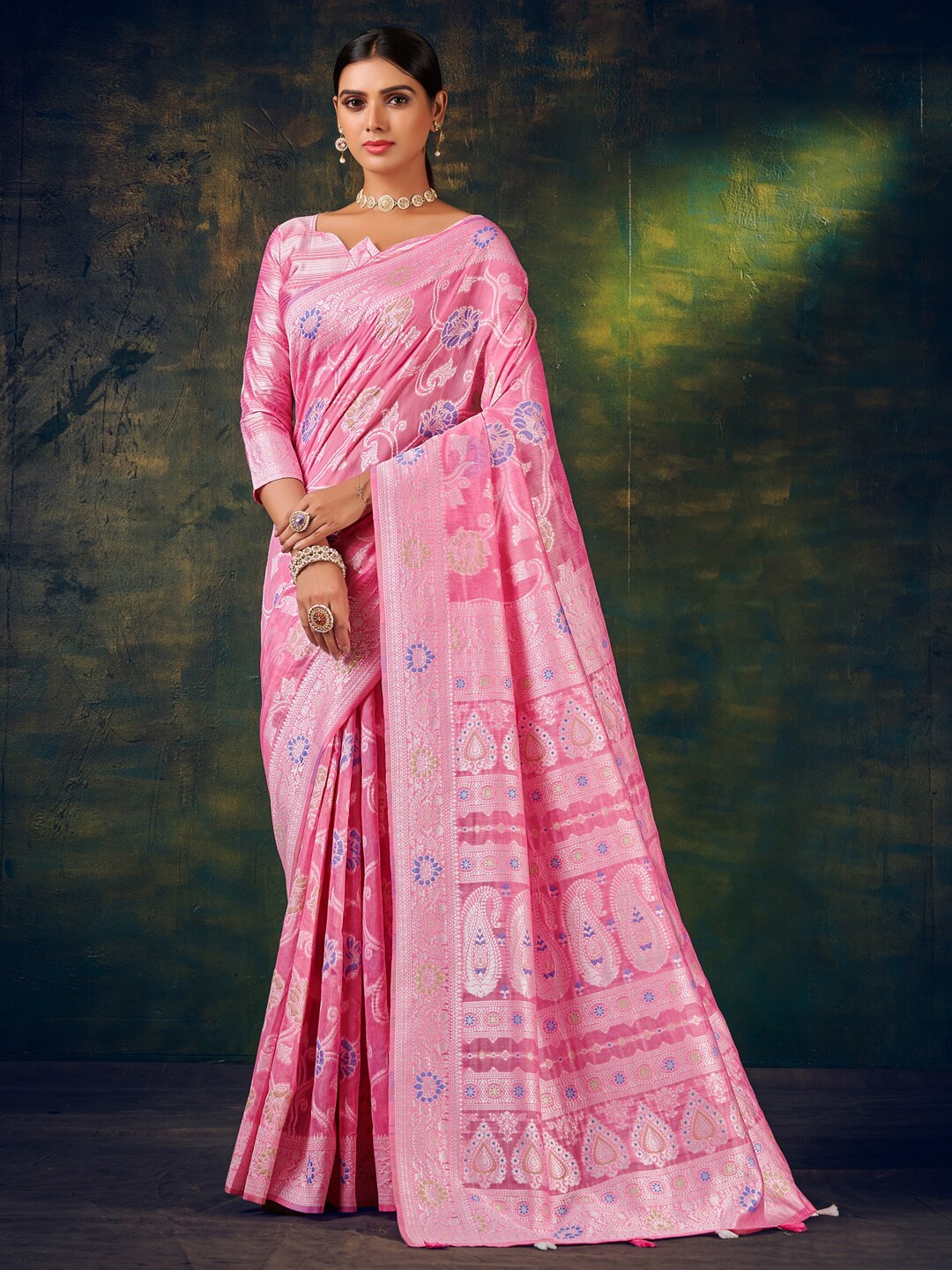 

Mitera Floral Printed Woven Design Zari Saree, Pink