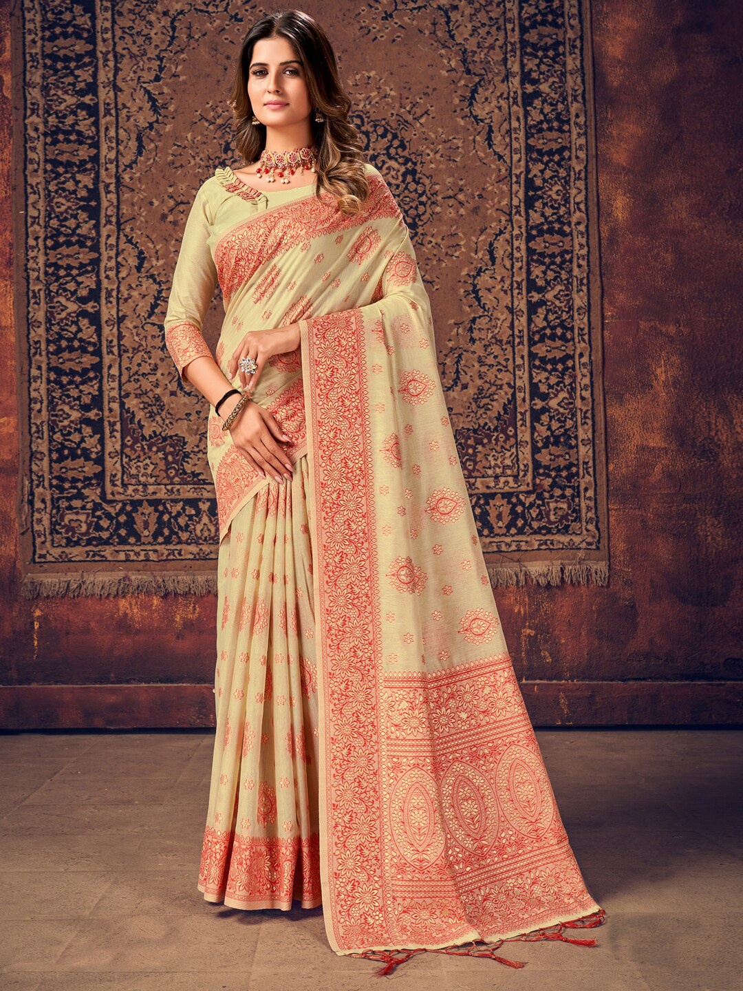 

Mitera Floral Printed Saree, Cream