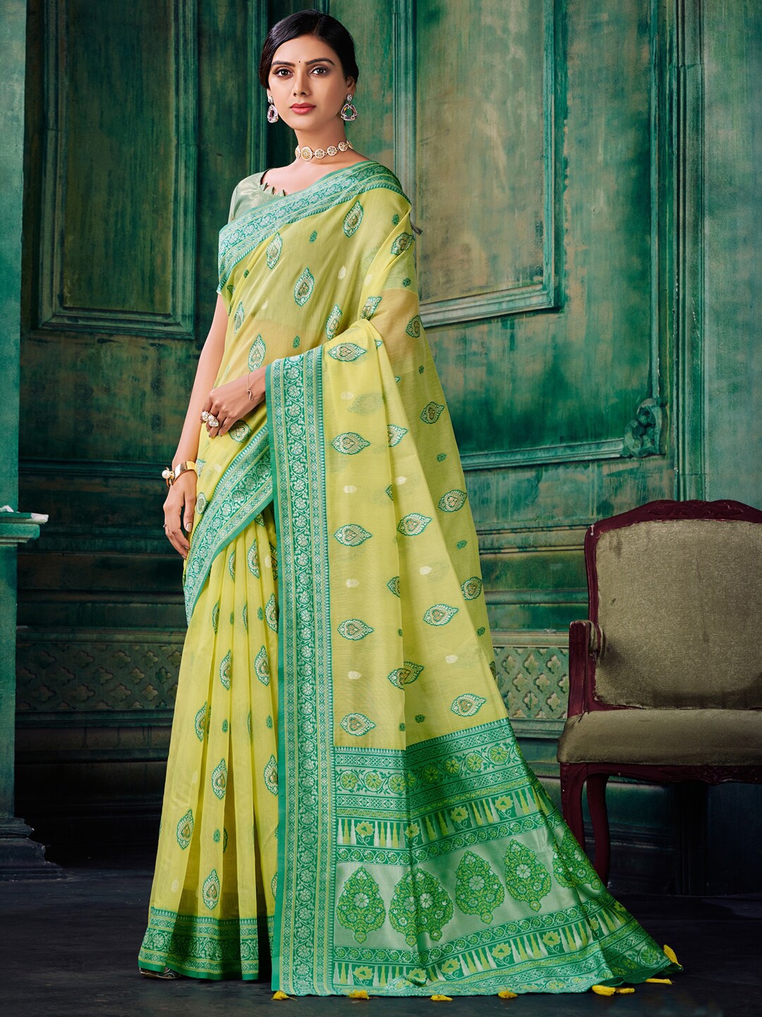 

Mitera Ethnic Motif Woven Design Banarasi Saree, Yellow