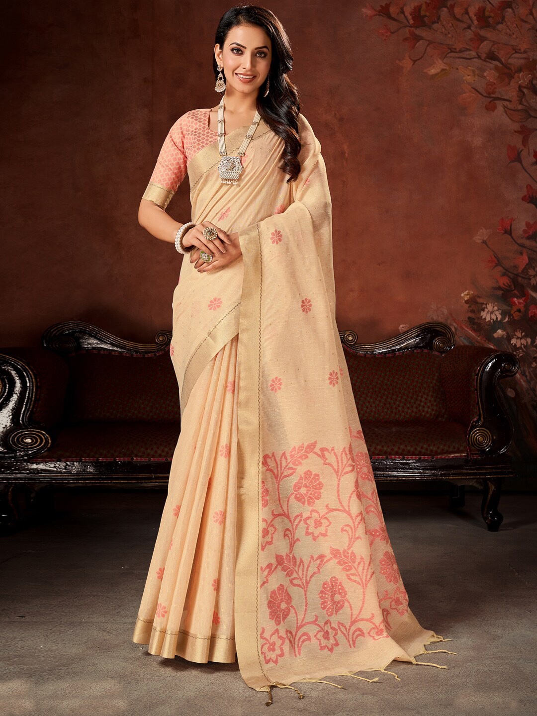 

Mitera Cream & Pink Floral Woven Design Banarasi Saree